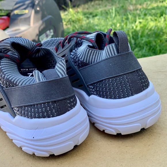 Athletic Works Boys' Youth Knit Sock-top Sneaker - Picture 5 of 8